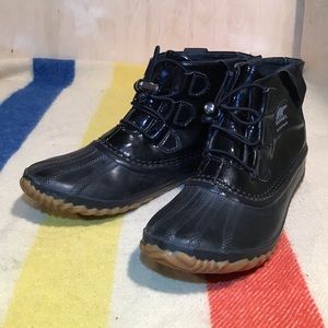 Sorel Out N About Rain Boot in Size 8.5